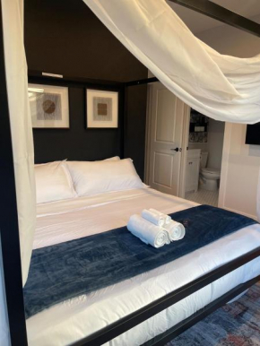 Free Parkng 2br 2ba 2 King beds EWR 15min